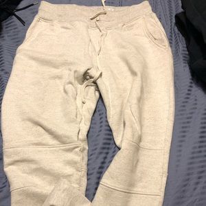 Men’s Raised by Wolves joggers